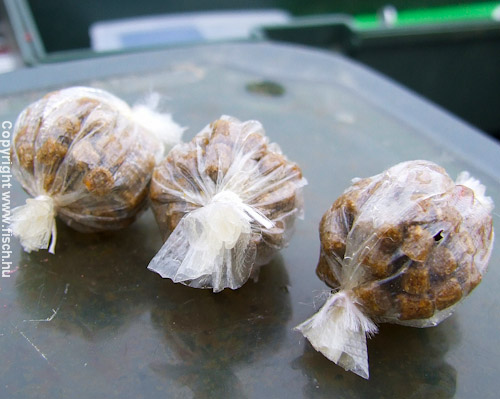 Apró csomag a horgon