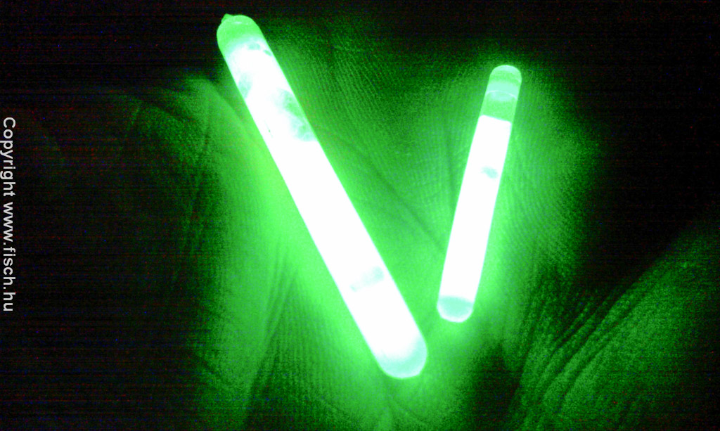 Fény az éjszakában, a világító patronról